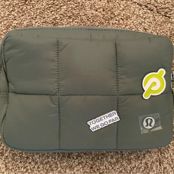 lululemon belt bag olive Everywhere Crossbody 1L Keep them close in this versatile belt bag that helps you get out the door and on to your next adventure. ❗️LULULEMON EVERYWHERE BELT BAG LARGE